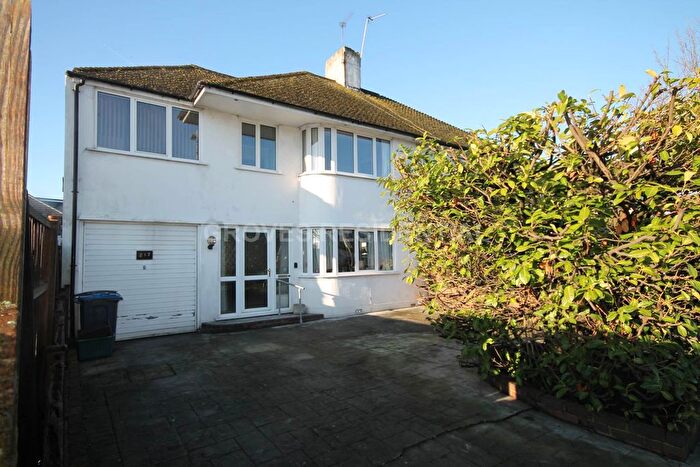 3 Bedroom Semi Detached House For Sale In South Lane, New Malden, KT3