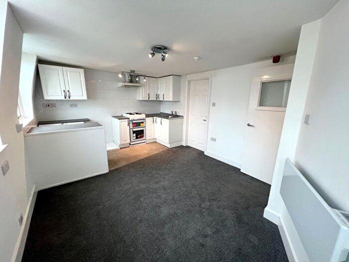 1 Bedroom Apartment To Rent In East Street, Weymouth, DT4