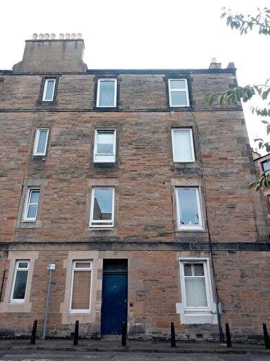 1 Bedroom Flat To Rent In Dalgety Road, Edinburgh, Midlothian, EH7