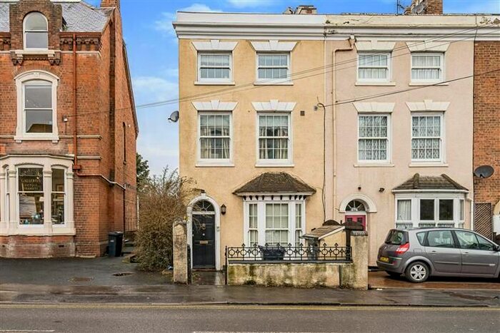 2 Bedroom Flat To Rent In Worcester Street, Stourbridge, DY8