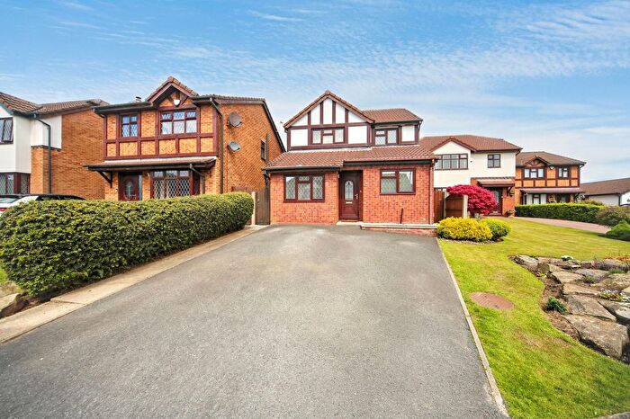 3 Bedroom Detached House For Sale In The Fields, Aspull, WN2