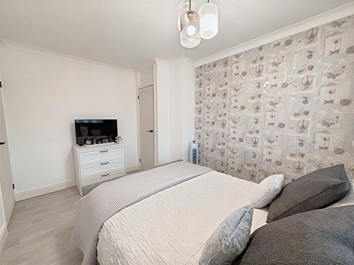 3 Bedroom Terraced House For Sale In Boyce Road, Stanford-Le-Hope, SS17