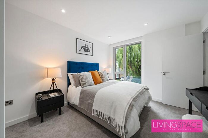 2 Bedroom Flat To Rent In A High Mead, HA1