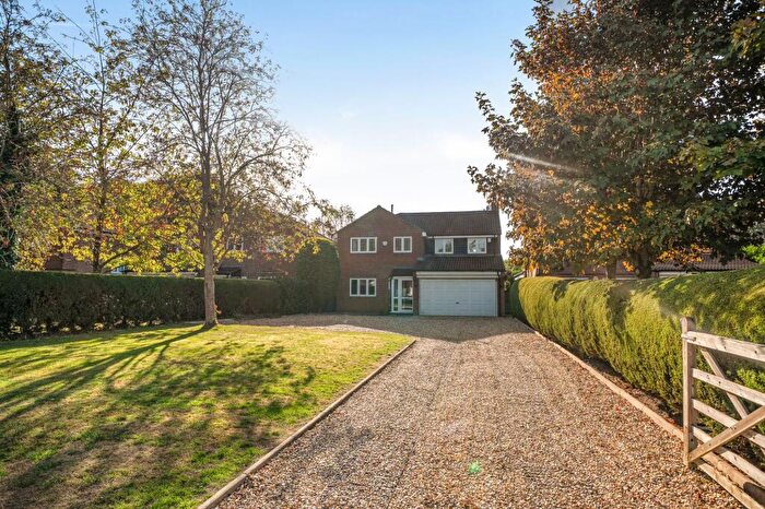 4 Bedroom Detached House For Sale In Hayes Lane, Kenley, CR8