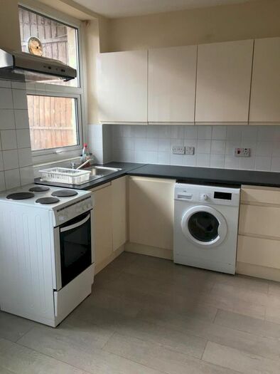 2 Bedroom Flat To Rent In 8 Vicarage Parade, London N15