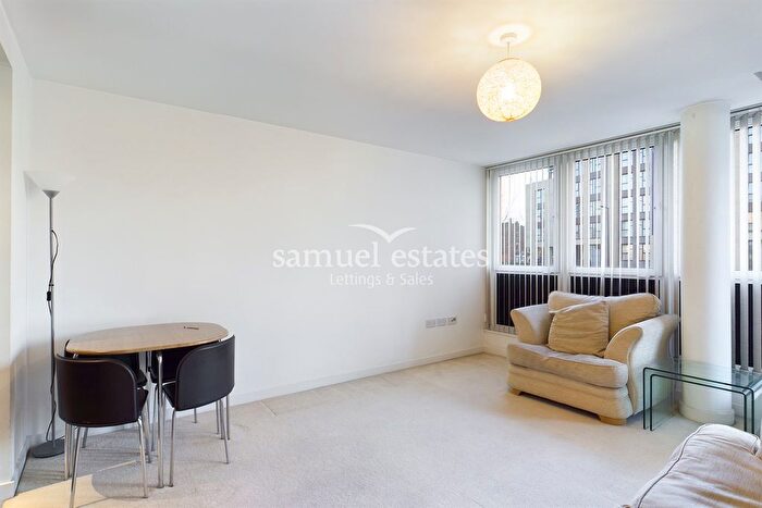1 Bedroom Flat To Rent In Phoenix Way, London, SW18