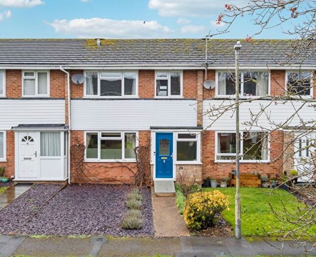 3 Bedroom Terraced House For Sale In Dedmere Court, Marlow, SL7