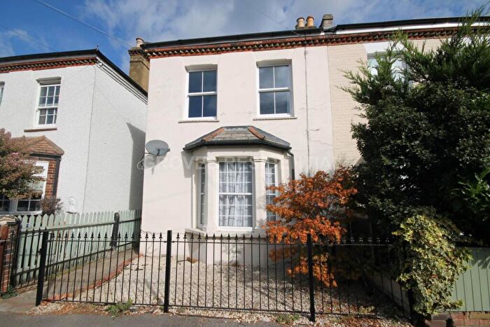 1 Bedroom Maisonette For Sale In Cambridge Road, New Malden, KT3