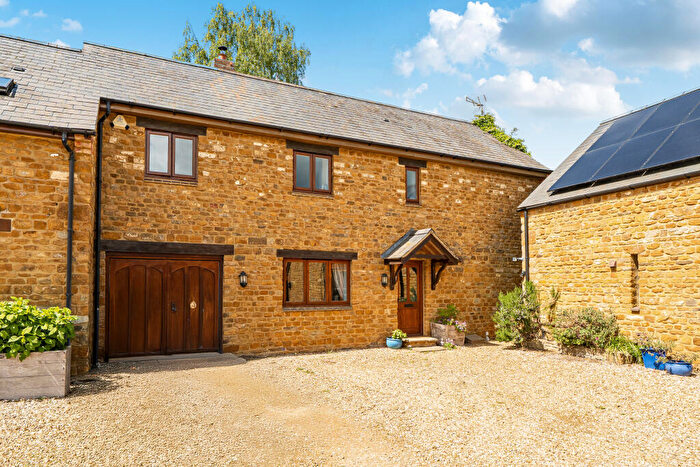4 Bedroom House For Sale In The Courtyard, Milton, OX15