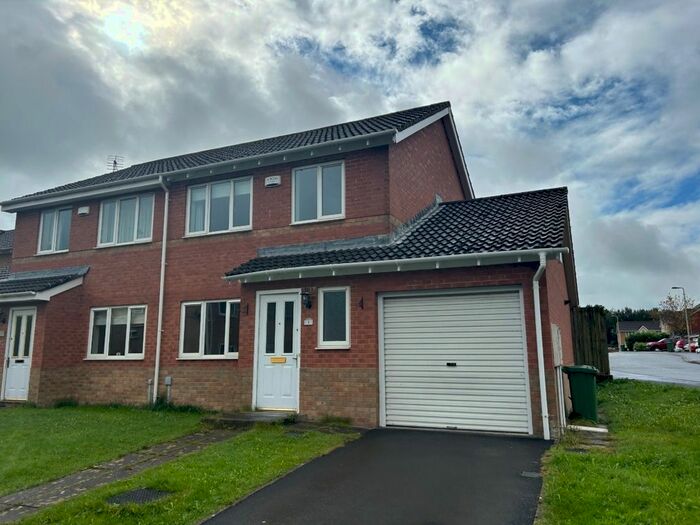 3 Bedroom Semi-Detached House To Rent In Hunters Avenue, Llanharan, Pontyclun, CF72