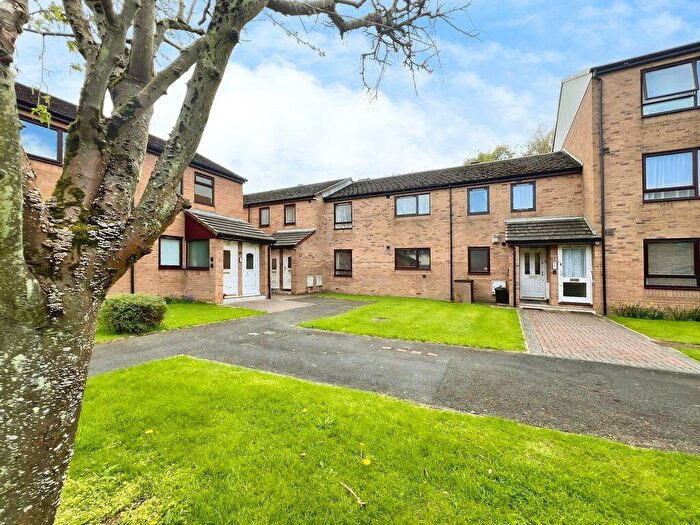 2 Bedroom Flat For Sale In Mayfair Gardens, Newcastle Upon Tyne, NE20