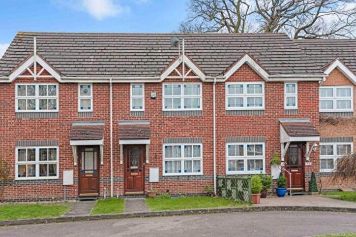 2 Bedroom House To Rent In Newton Terrace, Bromley, BR2