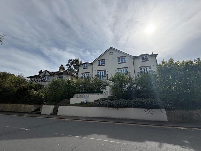 4 Bedroom House To Rent In Surrey Road, Bournemouth, BH4