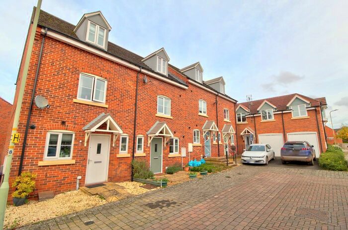 3 Bedroom Town House For Sale In Rastrick Close, Bridgnorth, WV16