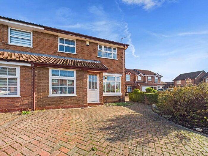 4 Bedroom Semi-Detached House For Sale In Fernhurst Road, Calcot, Reading, RG31