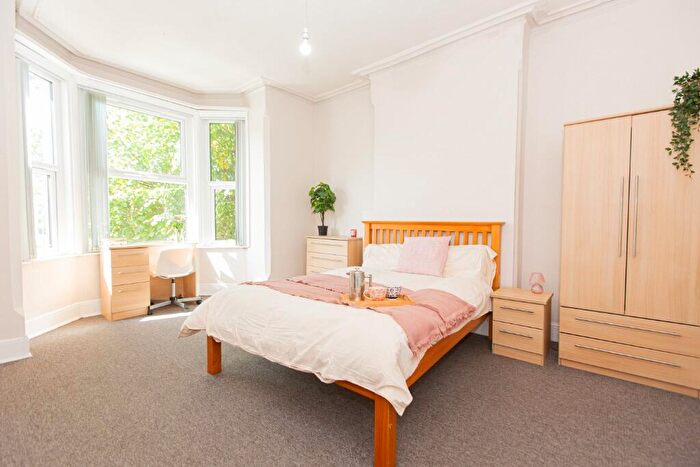 6 Bedroom Detached House To Rent In Elm Tree Avenue, West Bridgford, NG2