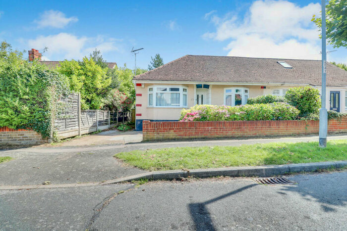 2 Bedroom Bungalow To Rent In Glenmere Park Avenue, Thundersley, SS7