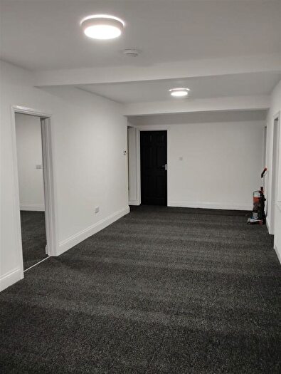 2 Bedroom Flat To Rent In Stratford Road, Sparkhill, Birmingham, B11