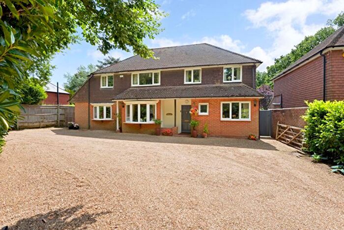 5 Bedroom Detached House For Sale In The Ridgeway, Cranleigh, GU6