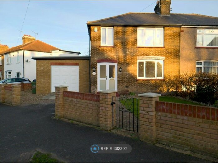 3 Bedroom Semi-Detached House To Rent In Trebble Road, Swanscombe DA10