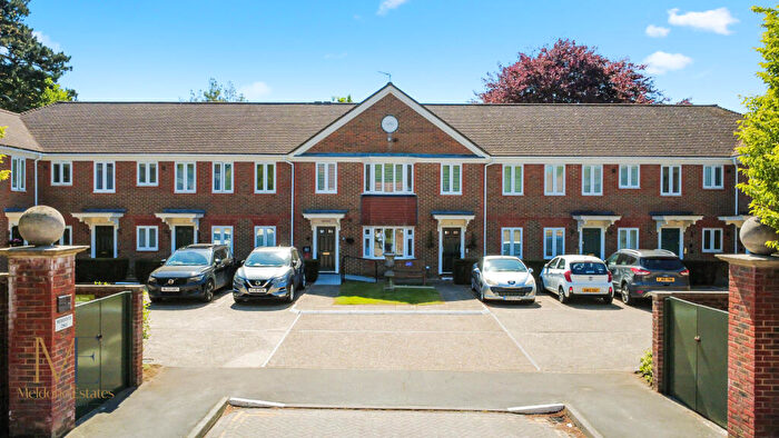 2 Bedroom Retirement Property For Sale In Nevill Court, West Malling, Kent, ME19