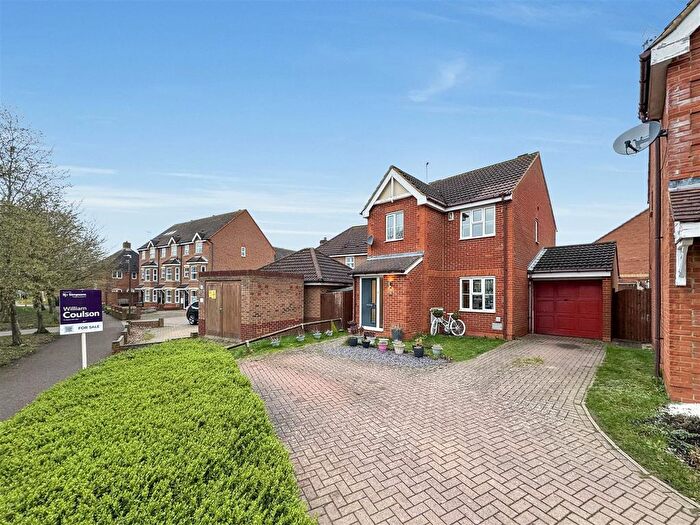 3 Bedroom Detached House For Sale In Hartland Avenue, Tattenhoe, Milton Keynes, MK4