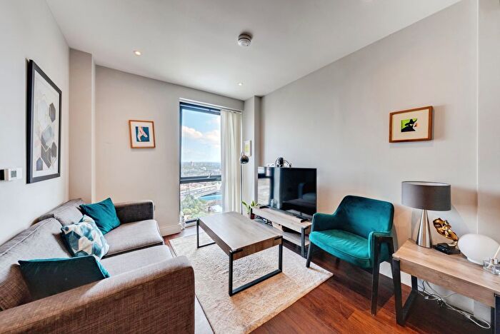 1 Bedroom Flat For Sale In Silvocea Way, London, E14