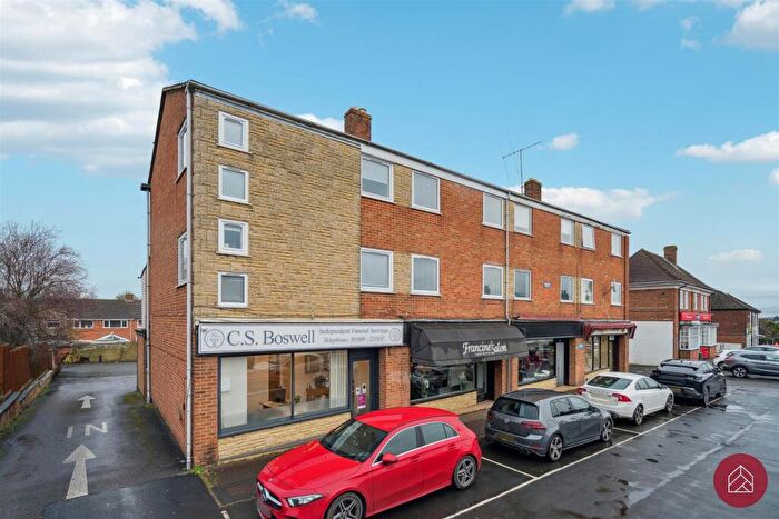 3 Bedroom Flat For Sale In Bucknell Road, Bicester, OX26