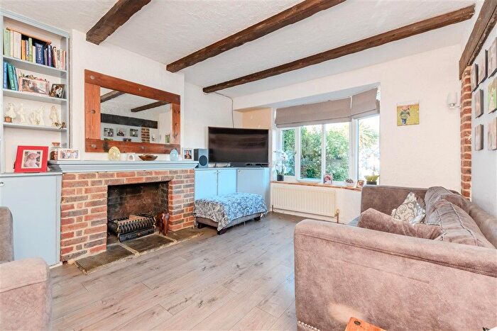 3 Bedroom Chalet For Sale In Hever Road, West Kingsdown, Sevenoaks, Kent, TN15