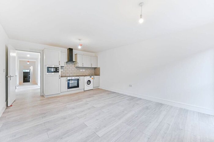 1 Bedroom Flat To Rent In Waddon Road, Croydon, CR0