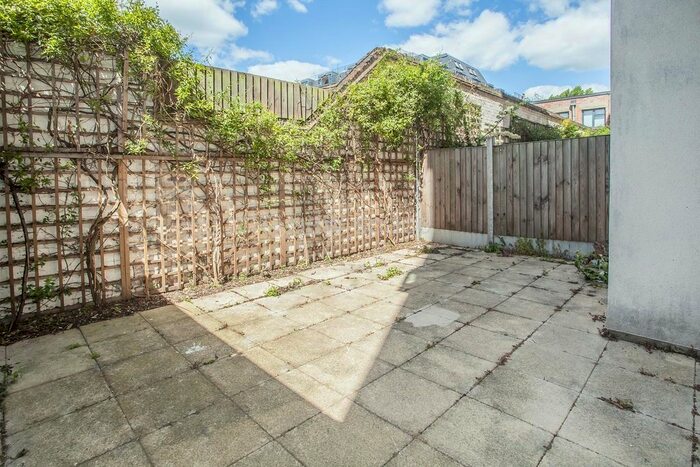 1 Bedroom Flat To Rent In , Shore Road, Hackney, E9