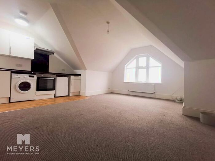 1 Bedroom Flat To Rent In Poole Road, Westbourne, BH4