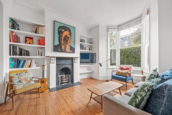 5 Bedroom Terraced House For Sale In Hollar Road, London, N16