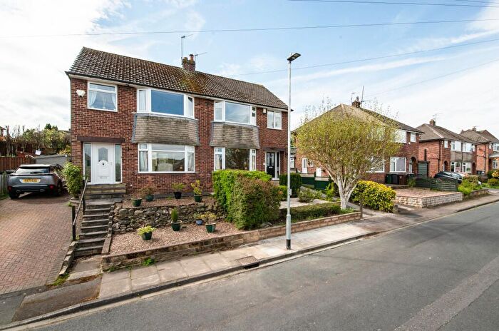 3 Bedroom Semi-Detached House To Rent In Roundhill Mount, Bingley, BD16