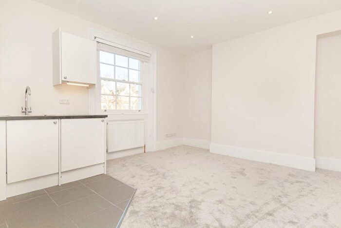1 Bedroom Flat To Rent In Chiswick High Road, Chiswick High Road, W4
