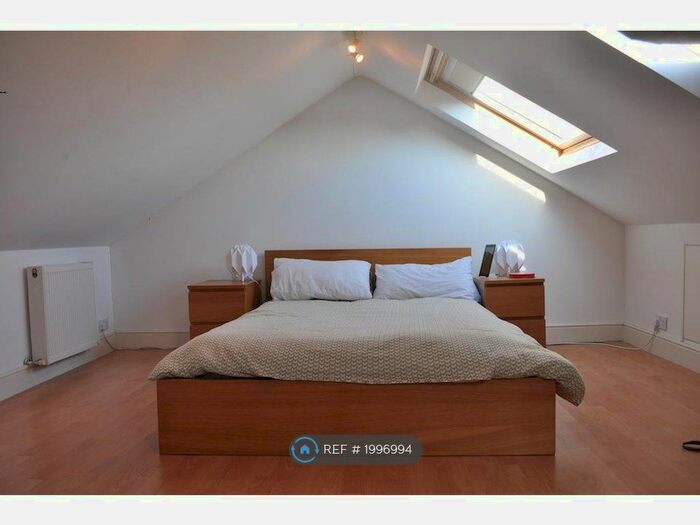 1 Bedroom Flat To Rent In Raleigh Road, Richmond, TW9