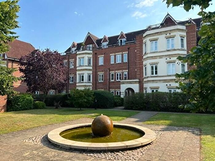 1 Bedroom Flat To Rent In The Cloisters, London Road, Burpham, GU1