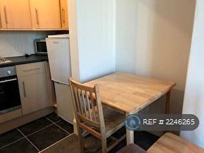 1 Bedroom Flat To Rent In Holburn Street, Aberdeen, AB10