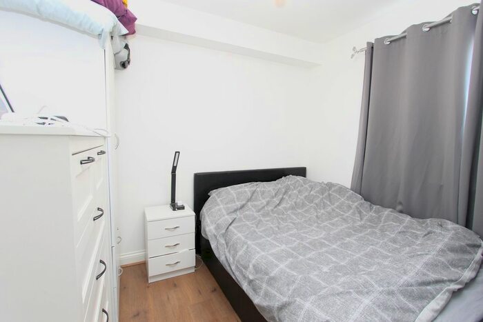 1 Bedroom Flat To Rent In Hickory Close, London, N9