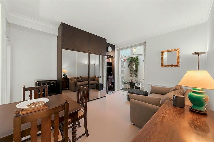 Studio To Rent In Cranley Gardens, London SW7