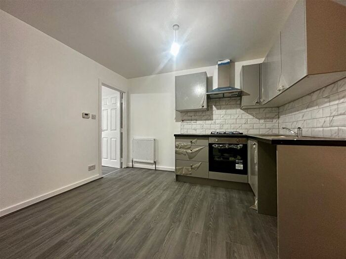 2 Bedroom Flat To Rent In Walsgrave Road, Coventry, CV2