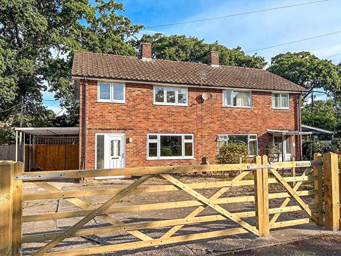 3 Bedroom Semi-Detached House For Sale In Tebourba Cottages, Station Road, Sway, Hampshire, SO41