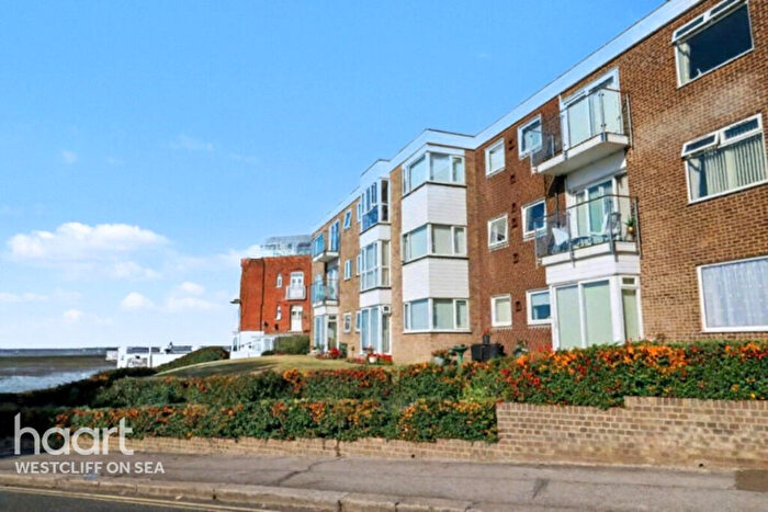 1 Bedroom Flat For Sale In Shorefield Road, Westcliff-On-Sea, SS0