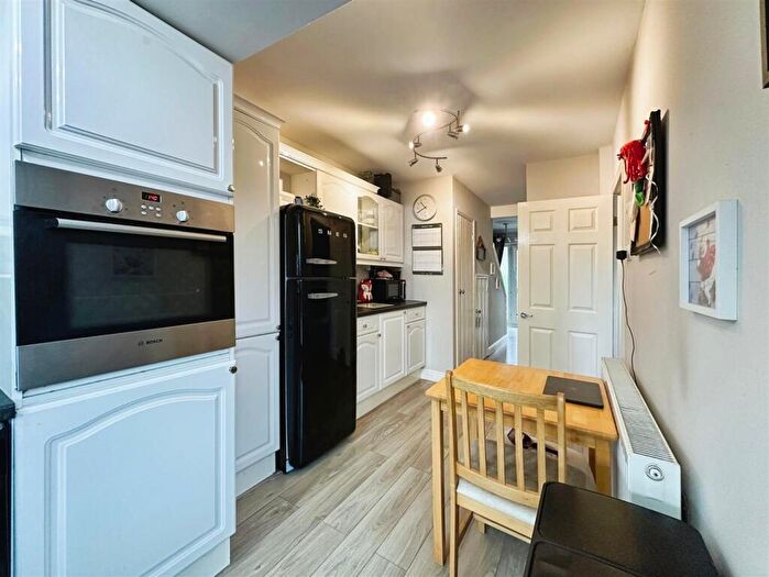 3 Bedroom Terraced House For Sale In Wymersley Road, Hull, HU5