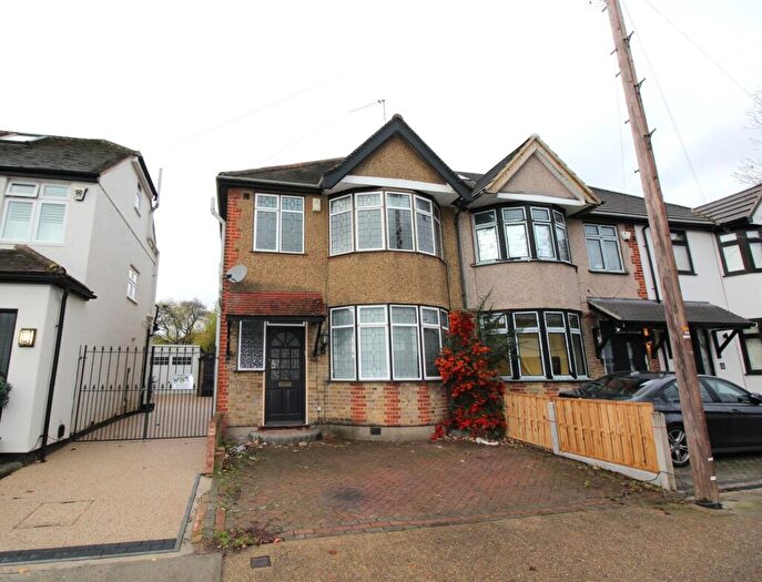 4 Bedroom Semi-Detached House To Rent In Norfolk Road, RM14