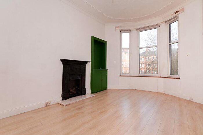 1 Bedroom Flat For Sale In Springhill Gardens, Shawlands, G41