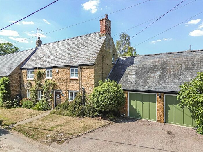4 Bedroom House For Sale In Frog Lane, Upper Boddington, South Northamptonshire, NN11