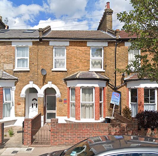 3 Bedroom Terraced House To Rent In Selkirk Road, London, SW17