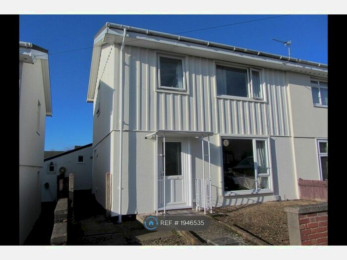 4 Bedroom Semi-Detached House To Rent In Waring Road, Norwich, NR5