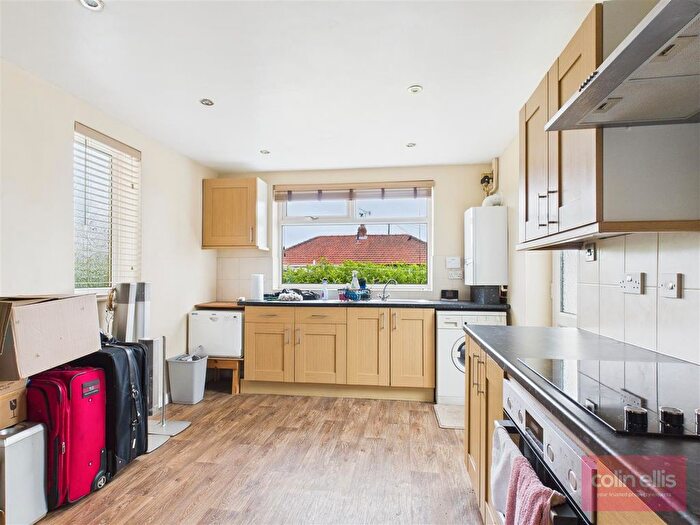 2 Bedroom Detached Bungalow For Sale In Osgodby Lane, Scarborough, YO11